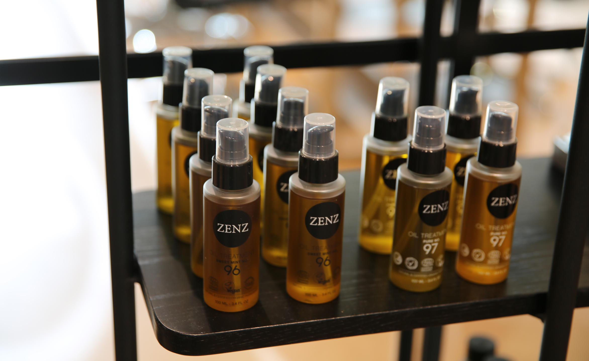 bruk oil treatment FRA ZENZ Organic å få sunt og vitalt hår